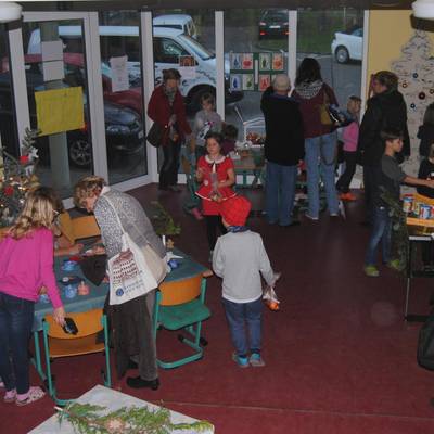 weihnachtsstand foyer